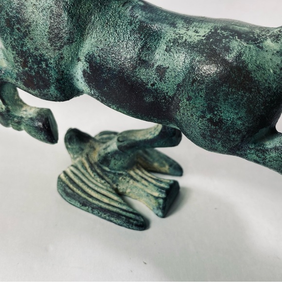 5 1/2" Vintage Reproduction of the Flying Horse of Gansu Statue Green Patina - Picture 4 of 16